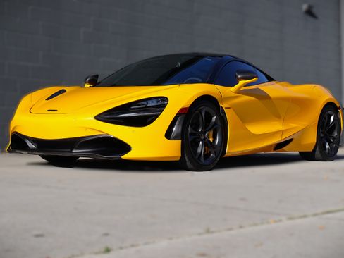 Used 2018 McLaren 720S Performance image 2