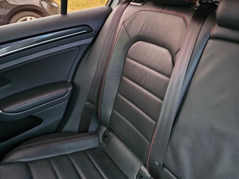 Used 2017 Volkswagen GTI Autobahn image 21