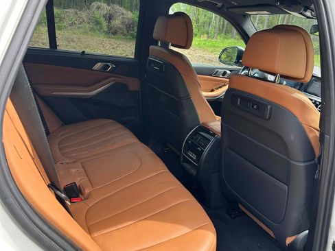 Used 2022 BMW X5 xDrive45e image 5