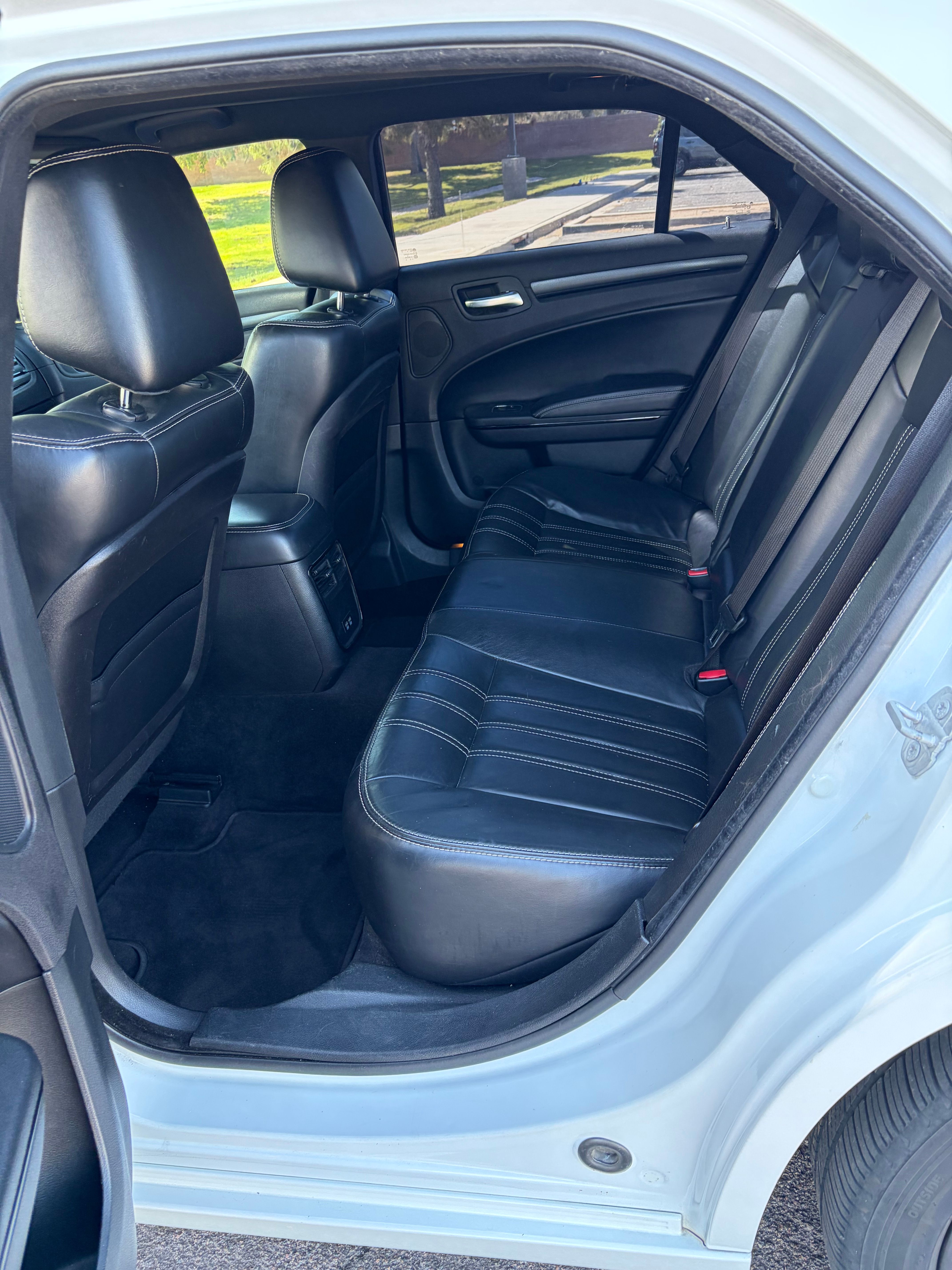 Used 2016 Chrysler 300 S RWD image 8