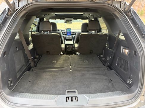 Used 2021 Ford Explorer ST w/ ST Street Pack image 15