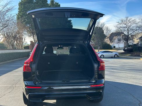 Used 2024 Volvo XC60 B5 Ultimate w/ Protection Package Premier image 25