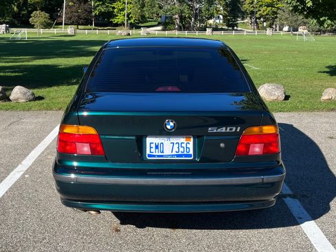 Used 1997 BMW 540i Sedan image 9