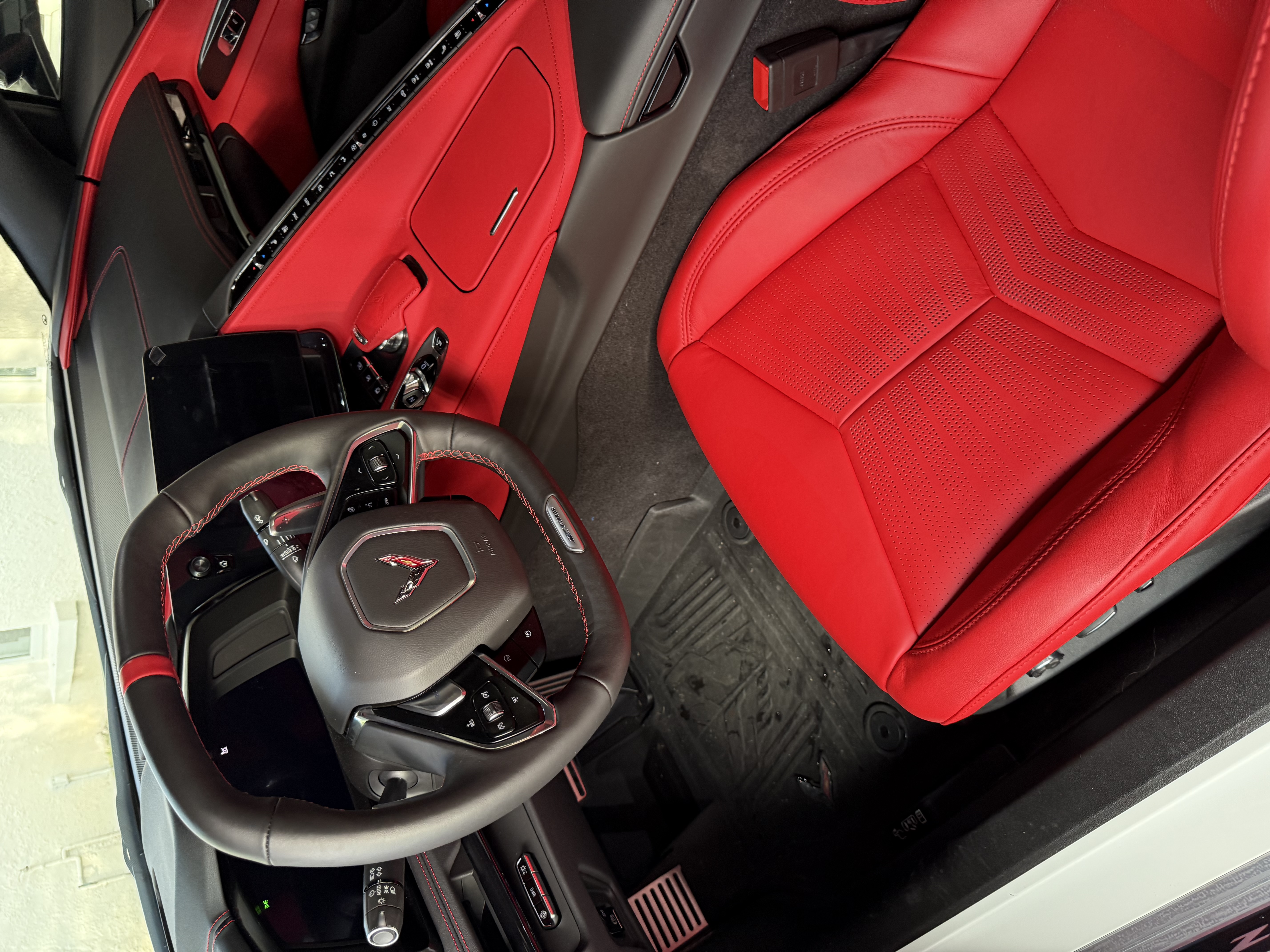 Used 2023 Chevrolet Corvette Z06 w/ Stealth Interior Trim Package RWD image 10