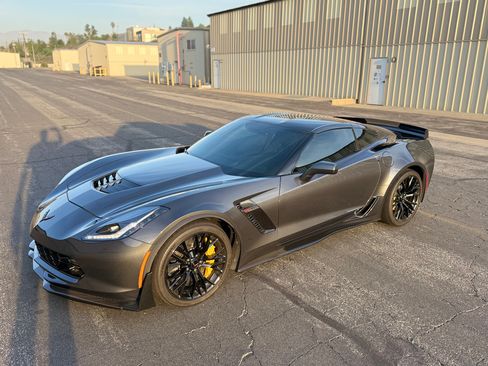 Used 2017 Chevrolet Corvette Z06 w/ Z07 Performance Package image 25