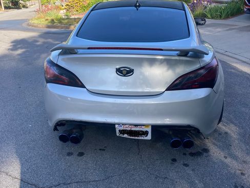 Used 2013 Hyundai Genesis 3.8 image 8