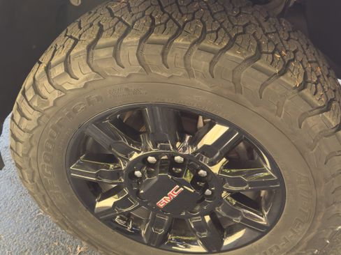 Used 2024 GMC Sierra 3500 AT4 w/ AT4 Premium Plus Package image 23