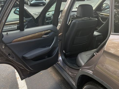 Used 2013 BMW X1 sDrive28i RWD image 12