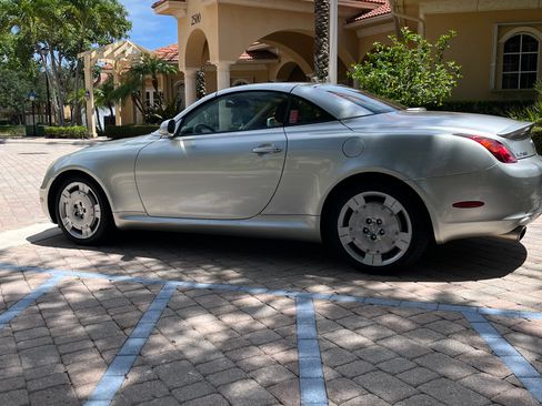 Used 2004 Lexus SC 430 Convertible image 6