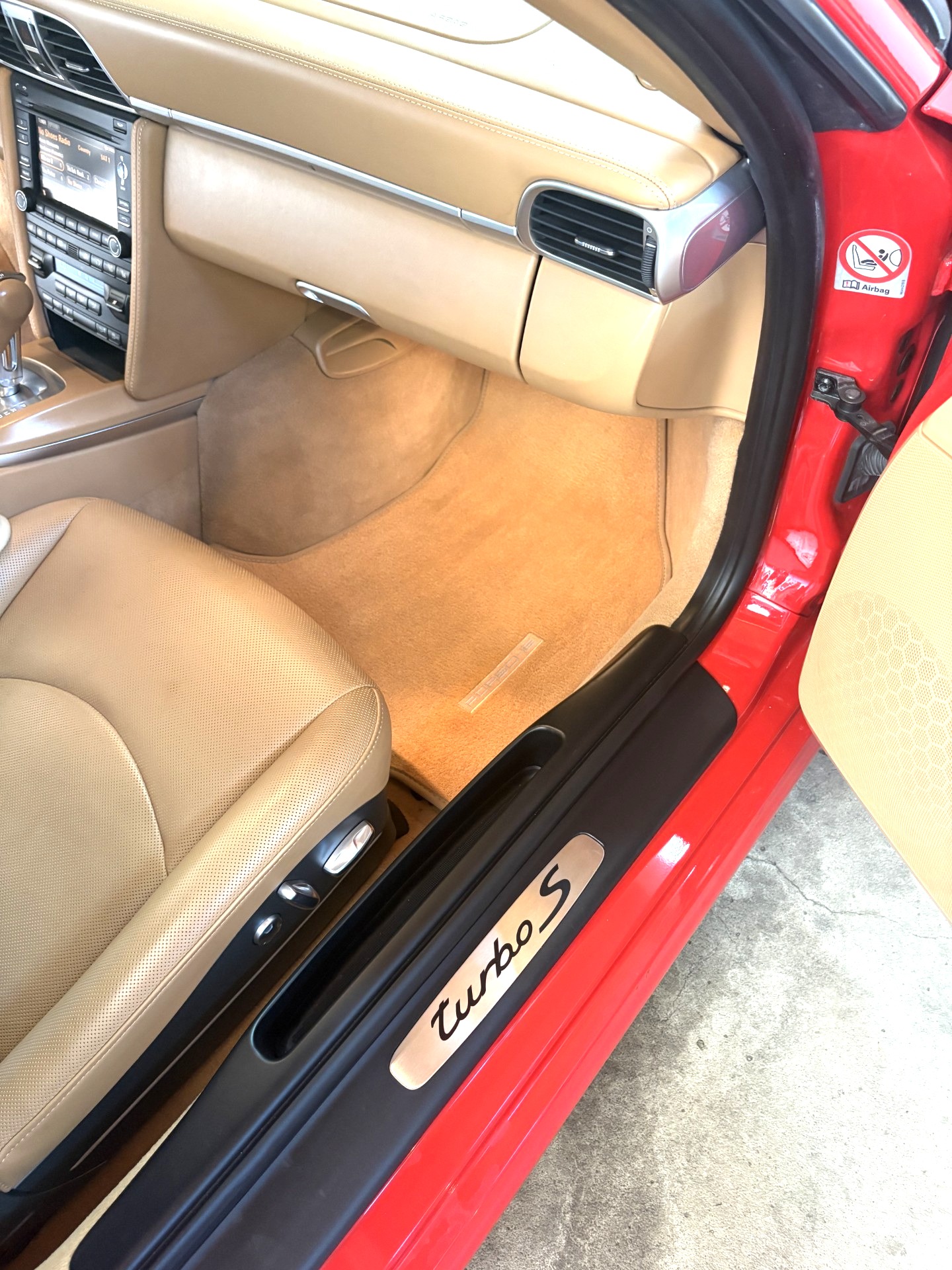 Used 2013 Porsche 911 Edition 918 Spyder AWD/4WD image 21