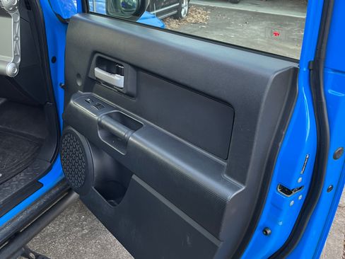 Used 2007 Toyota FJ Cruiser 4WD image 19