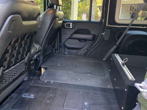 Used 2021 Jeep Wrangler Unlimited Rubicon image 6