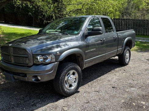 Used 2003 Dodge Ram 2500 Truck SLT AWD/4WD image 2