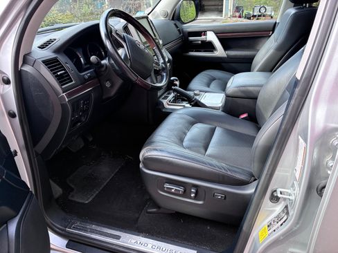 Used 2021 Toyota Land Cruiser AWD/4WD image 6