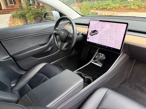 Used 2018 Tesla Model 3 Long Range image 29