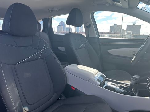 Used 2022 Hyundai Tucson SE image 15