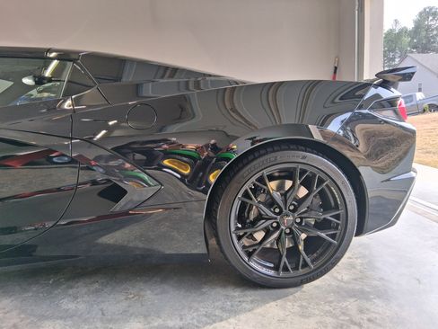 Used 2025 Chevrolet Corvette Stingray Premium Conv w/ Z51 Performance Package image 3