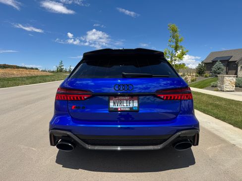 Used 2022 Audi RS 6 AWD/4WD image 12