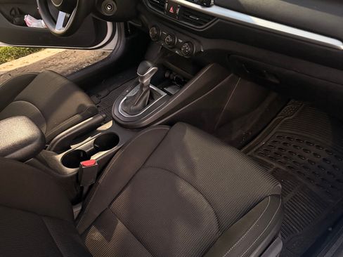 Used 2021 Kia Forte LXS image 12