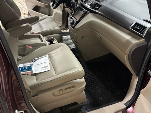 Used 2014 Honda Odyssey EX-L image 9