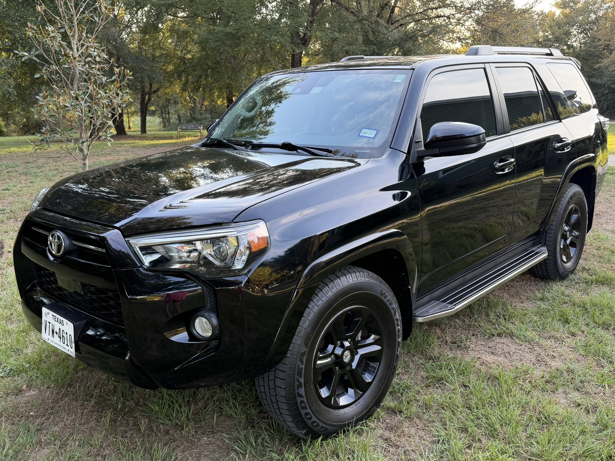 Used 2020 Toyota 4Runner SR5 RWD image 1