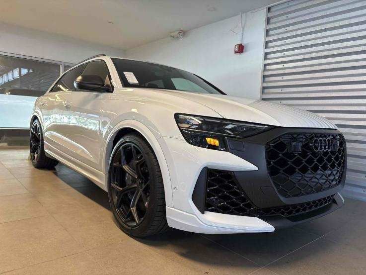 Used 2025 Audi RS Q8 performance AWD/4WD image 1