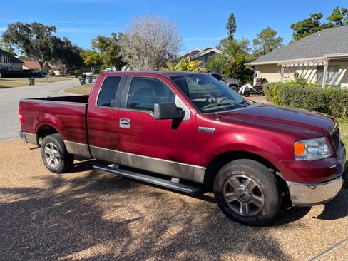 Used 2005 Ford F150 XLT image 1
