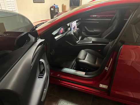 Used 2022 Tesla Model S Plaid image 6