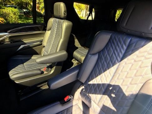 Used 2026 Cadillac Escalade IQL Luxury image 24