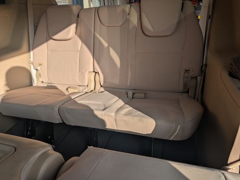 Used 2016 Kia Sedona LX w/ Option Group 020 image 18