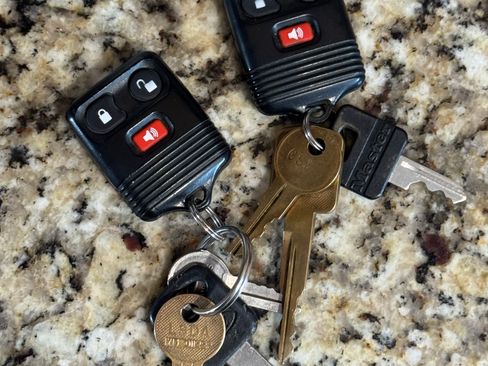 Used 2004 Ford F250 Lariat image 10