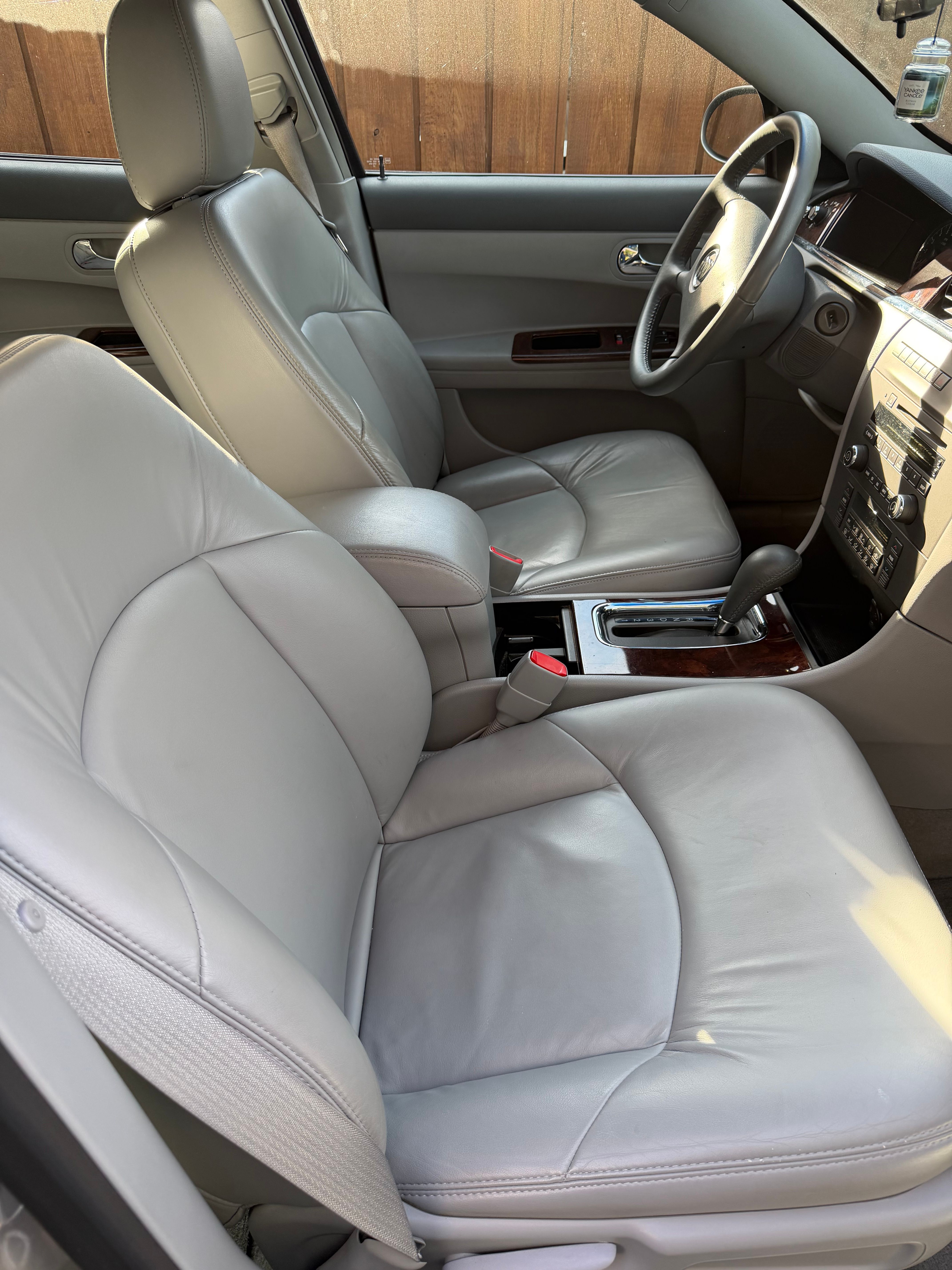 Used 2007 Buick LaCrosse CXL w/ Chromed Appearance Package FWD image 13