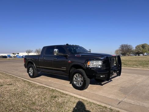 Used 2022 RAM 2500 Limited w/ Towing Technology Group image 18