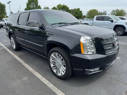 Used 2013 Cadillac Escalade ESV Platinum RWD image 5