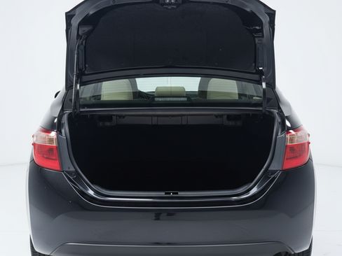 Used 2017 Toyota Corolla LE image 14