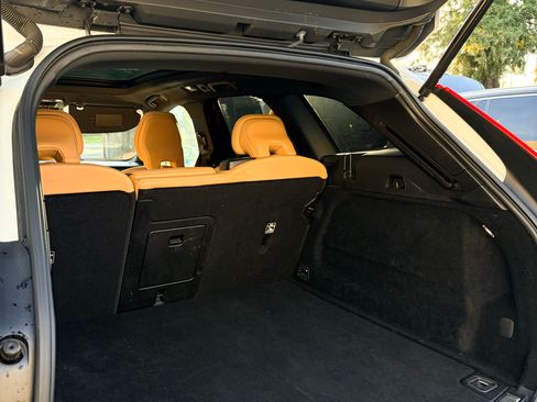 Used 2020 Volvo XC60 T5 Momentum image 10