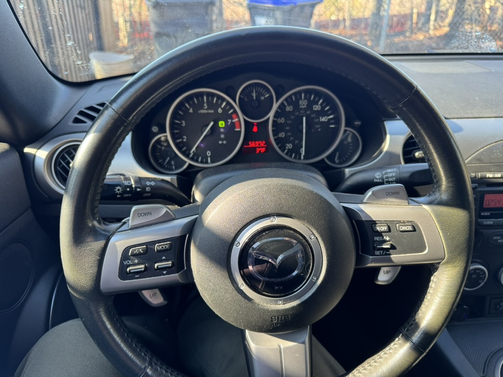 Used 2010 MAZDA MX-5 Miata Grand Touring w/ Premium Pkg RWD image 13
