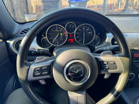 Used 2010 MAZDA MX-5 Miata Grand Touring w/ Premium Pkg image 13