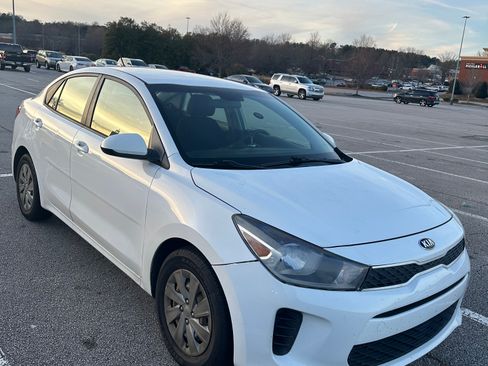 Used 2019 Kia Rio S image 1