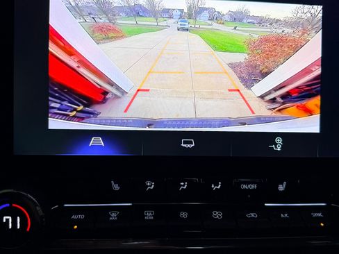 Used 2024 Chevrolet Colorado ZR2 w/ Safety Package image 18