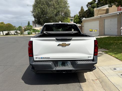 Used 2024 Chevrolet Silverado EV W/T AWD/4WD image 5