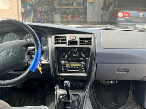 Used 2000 Toyota 4Runner 2WD image 8