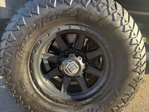 Used 2019 Ford F250 XLT w/ XLT Value Package image 9