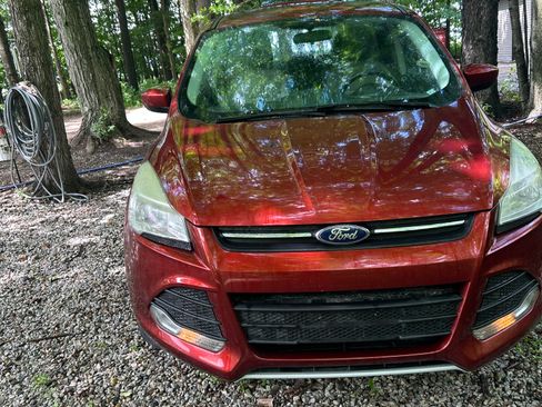 Used 2014 Ford Escape SE FWD image 2