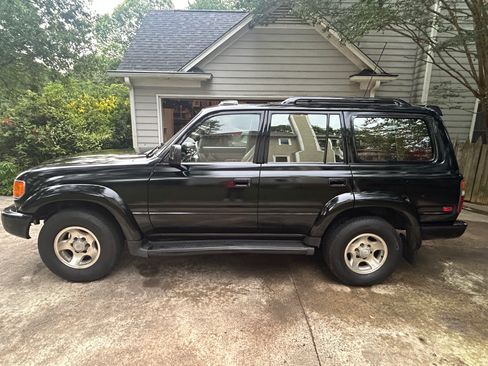 Used 1997 Toyota Land Cruiser AWD/4WD image 1