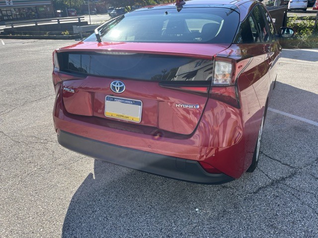 Used 2021 Toyota Prius LE FWD image 5