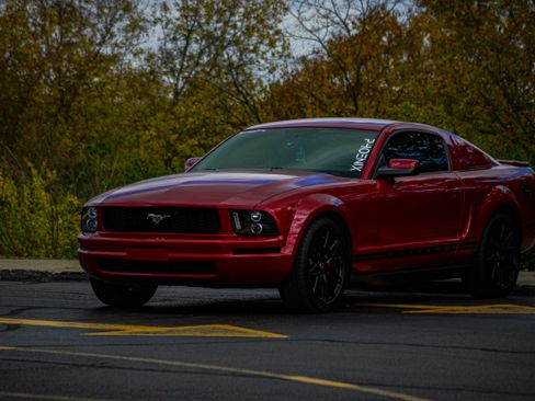 Used 2007 Ford Mustang Coupe RWD image 1