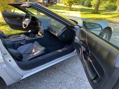 Used 1996 Chevrolet Corvette Convertible image 8