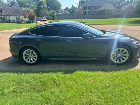 Used 2016 Tesla Model S P90D AWD/4WD image 2