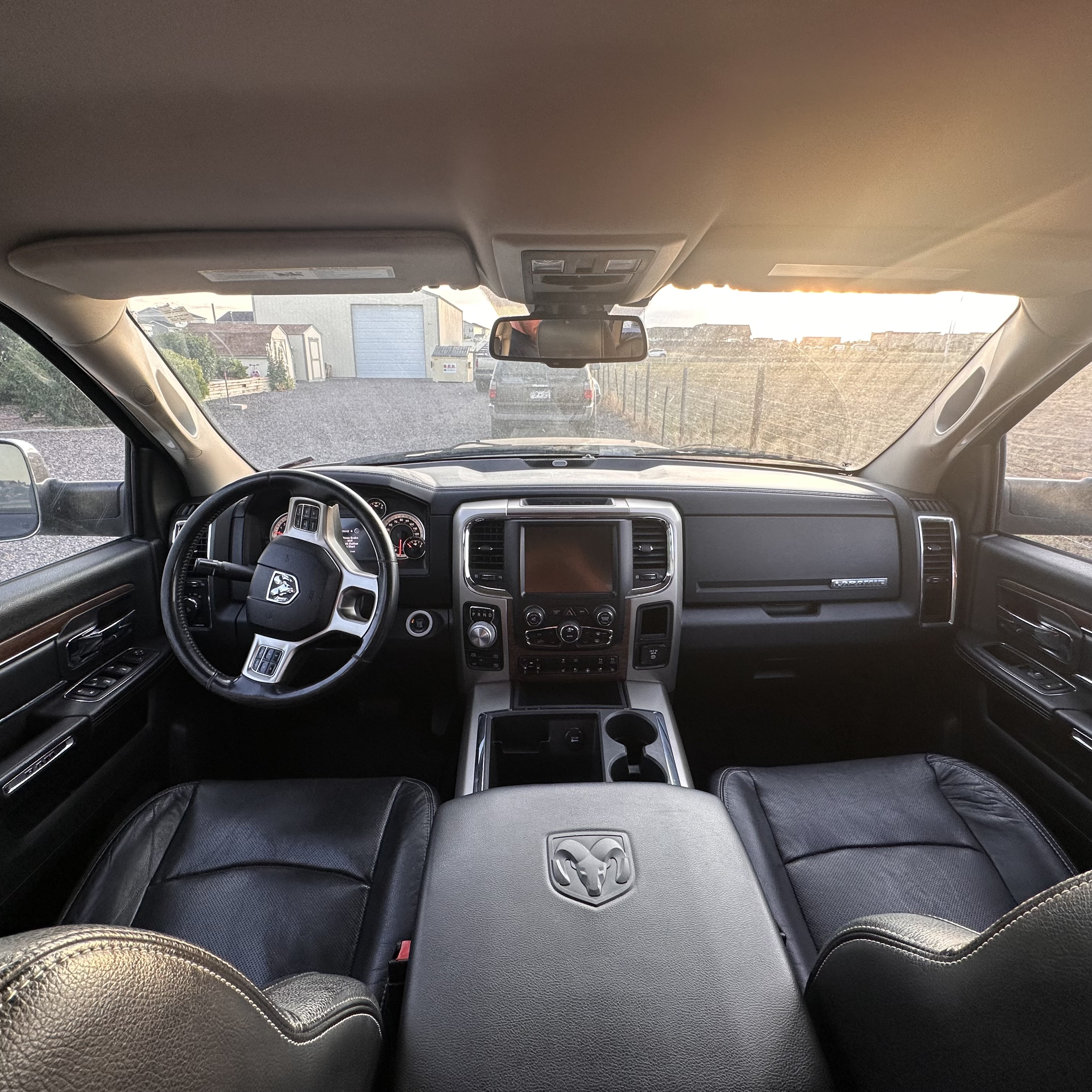 Used 2014 RAM 1500 Laramie w/ Convenience Group AWD/4WD image 8